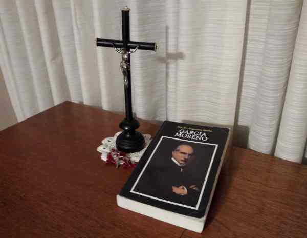 Garcia Moreno book, Jesuit Crucifix, and Rosary