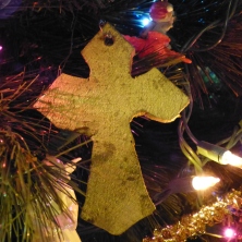 Wooden Cross Christmas Ornament Idea